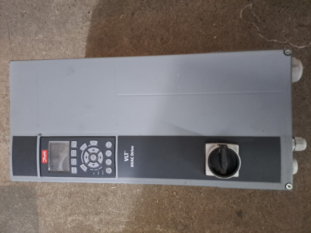 Danfoss VLT FC-102P18KT4E55H3 HVAC Drive 18.5kW LOT 2 FC-102P18KT4E55H3XGX | Danfoss - Зображення 1