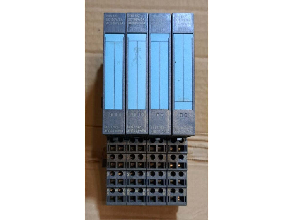 Siemens 6ES7132-4HB01-0AB electronic module (1 LOT 4 PCS) 6ES7132-4HB01-0AB | Siemens - Зображення 1