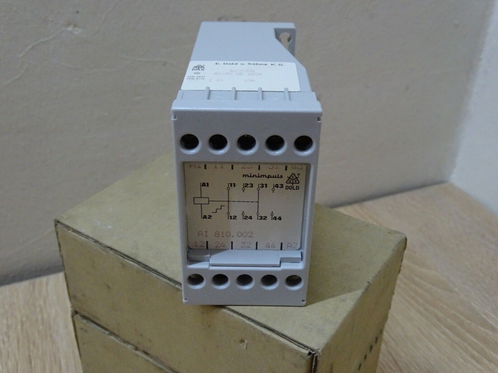 E.Dold & Söhne Stromstossrelais AI 810 002 US 220V Minim puls 1 PCS #D7809# AI 810 002 | E.Dold & Söhne - Зображення 1