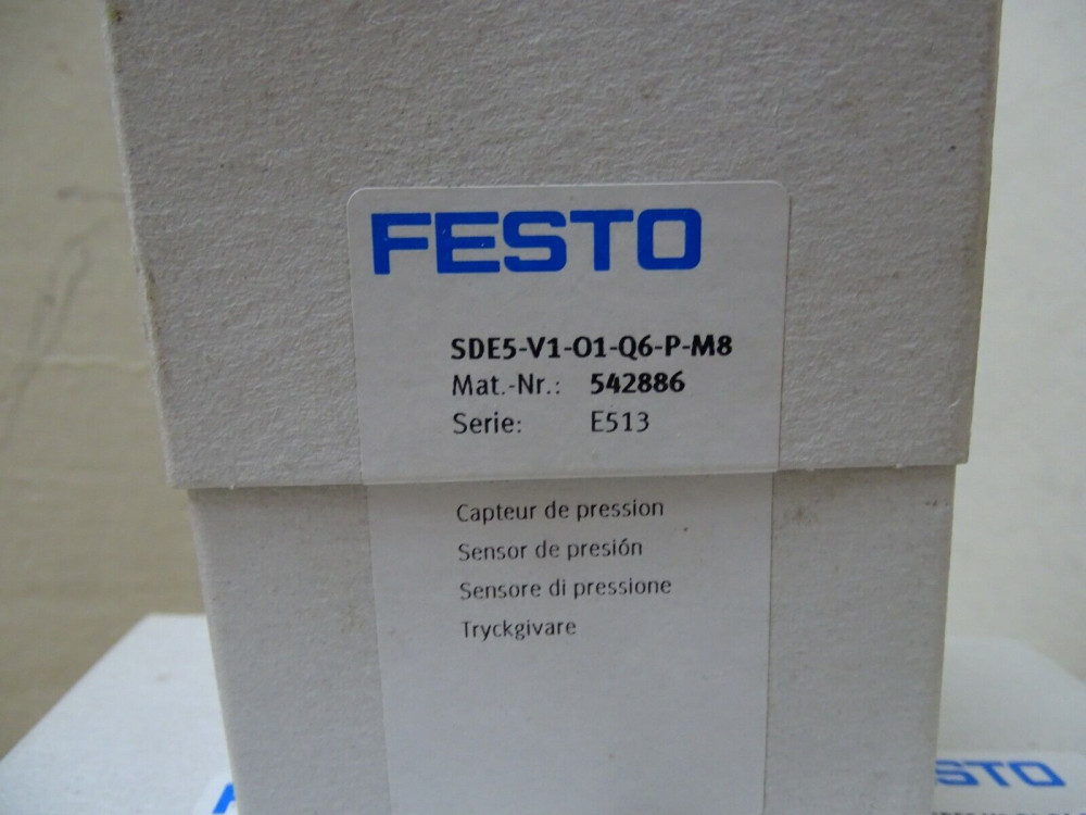 Festo SDE5-V1-O1-Q6-P-M8 1 PCS #AD1612# SDE5-V1-O1-Q6-P-M8 | Festo - Зображення 1