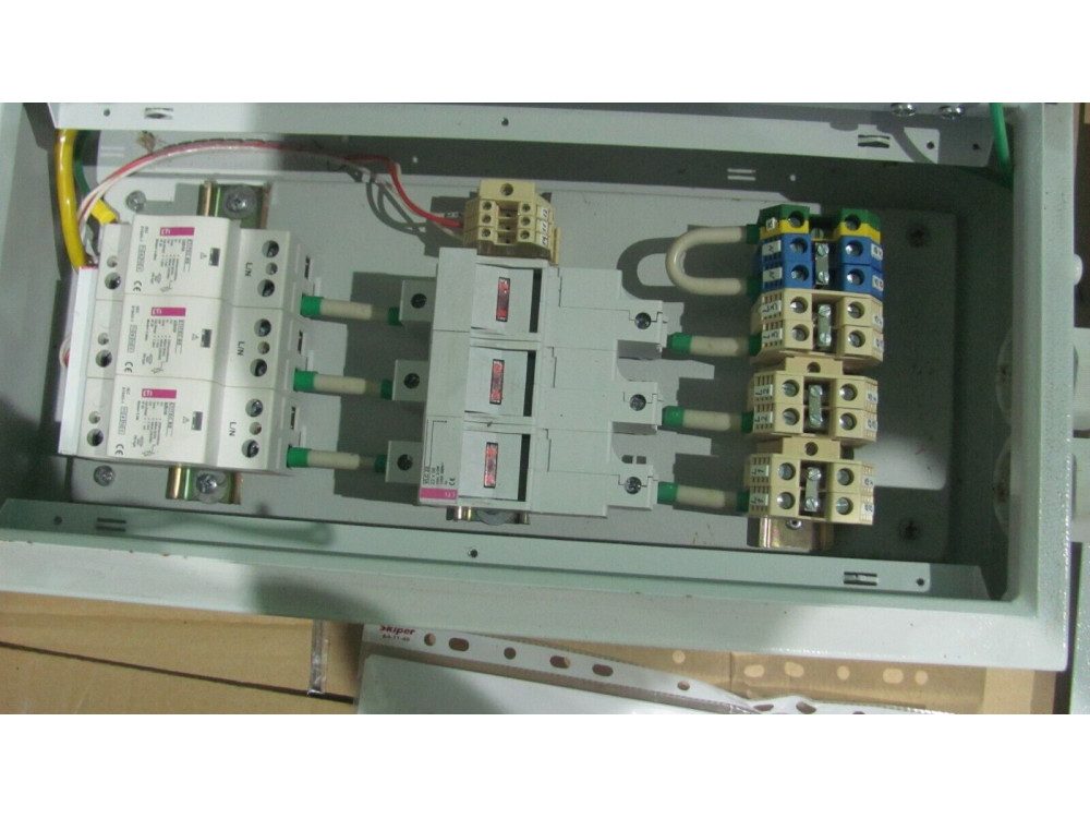 Surge arrester ETI ETITEC BS 320/50 3 + ETI Disconnector VLC 22 3Pcs (1 set) ETITEC BS | ETI - Зображення 1