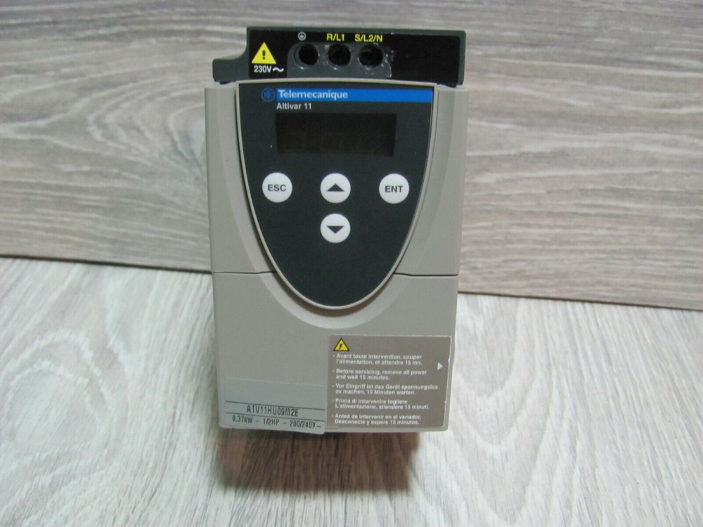 Telemecanique ATV11HU09M2E Altivar11 0,37kW 1/2HP 200/240V ATV11HU09M2E | Telemecanique - Зображення 1