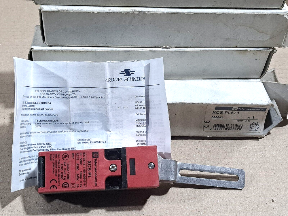 Telemecanique XCS PL571 Safety Limit Switch 1 PCS XCSPL571 | Telemecanique - Зображення 1