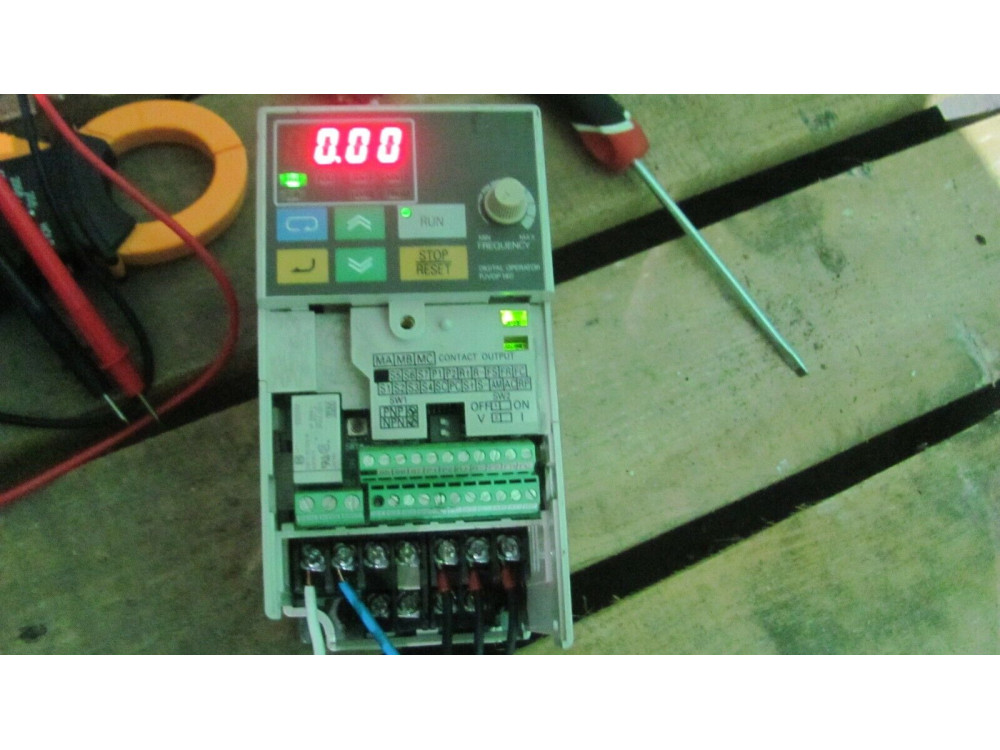 YASKAWA OMRON CIMR-V7AZB0P4 Varispeed V7 Frequency Inverter #D7809# CIMR-V7AZB0P4 | Yaskawa - Зображення 1