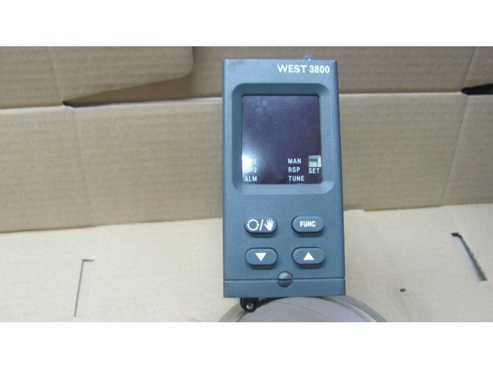 WEST 3800 M3800-L01-T3414-H24 Temperature Controller D7809# M3800-L01-T3414-H24 | WEST - Зображення 1