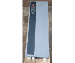 DANFOSS VLT FC-302P22KT5E55H1XGXXXXSXXXXAXBXCXXXXDX 22 KW 1 PCS