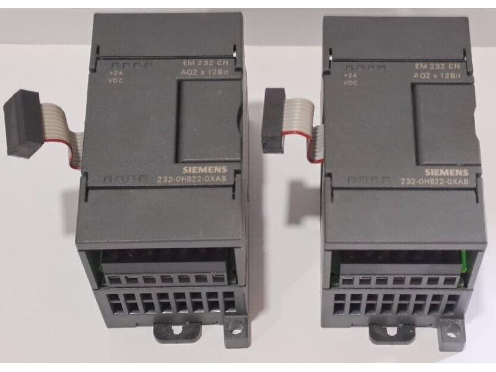 Siemens Simatic S7-200 6ES7232-0HB22-0XA8 EM 232 ( 1 pcs) 6ES7232-0HB22-0XA8 | Siemens - Зображення 1