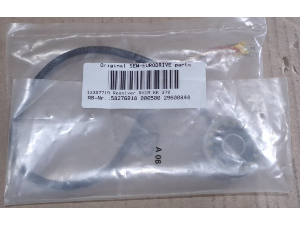 SEW-EURODRIVE 13357719 RESOLVER RH1M KK 370 #AD1612# 13357719 | SEW - Зображення 1